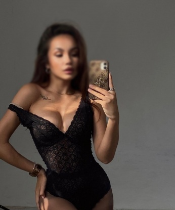 Моя опытность и творческий подход позволят тебе испытать неповторимую эйфорию и полное расслабление. Живу в Москве и предлагаю широкий спектр услуг, включая классический массаж, игры на роль, стриптиз и многое другое. Со мной ты найдешь искреннее понимание, умение слушать и прекрасное чувство юмора. Мной восхищены многие мужчины, их положительные отзывы говорят обо всем! Позволь мне показать тебе, что настоящее удовольствие можно найти только со мной! 🌹💋🔥💕 6671, 18 лет